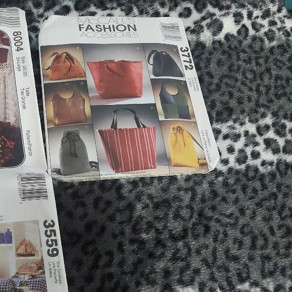 Classic Sewing Patterns by McCall's - Picture 6 of 10